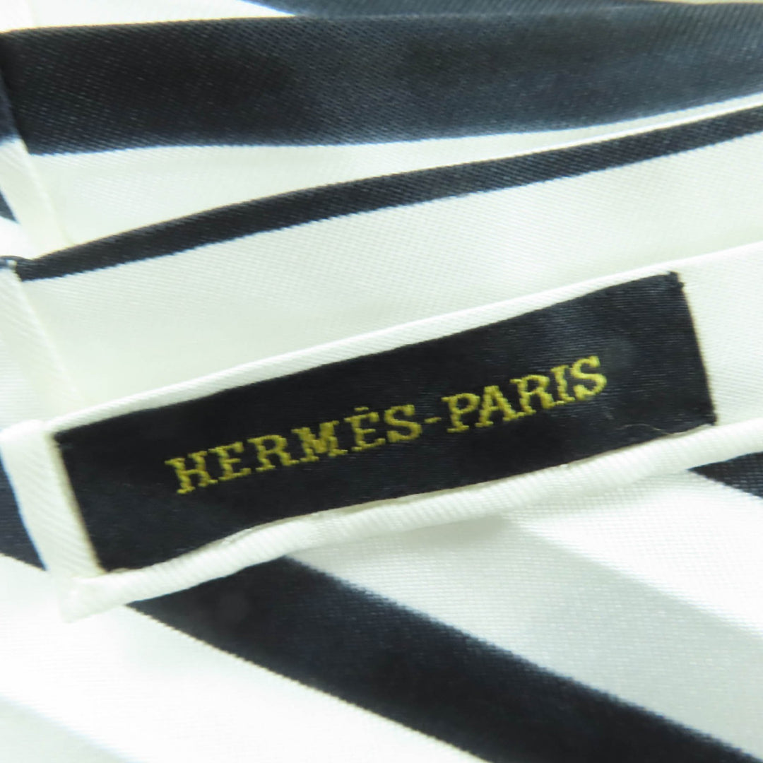 Discounted Great HERMES Stall BRIDES DE GALA Silk Products Pleated Large Size White system