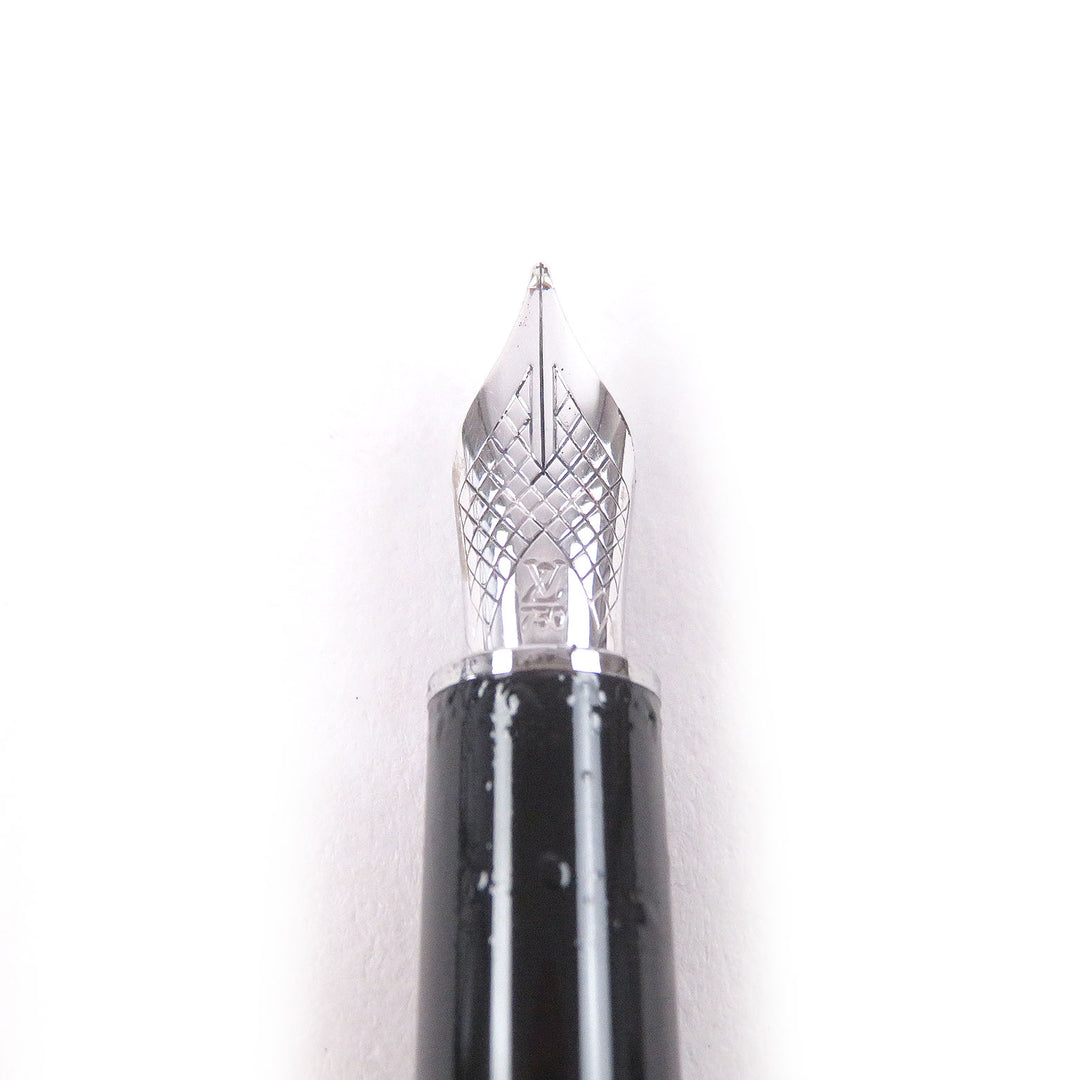 Very Good LOUIS VUITTON fountain pen Dock lacquer Cap type black 18K mens
