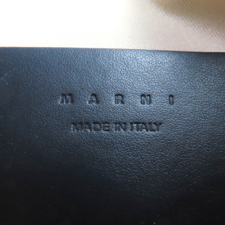 素晴らしい MARNI ショルダーバッグ ブラックレザー レディース SBMP0128U0