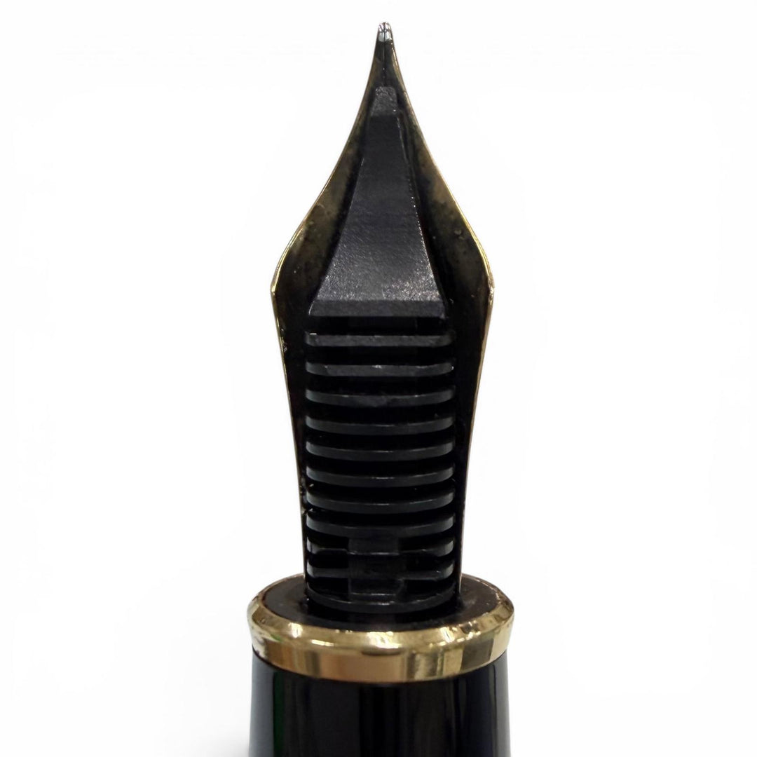 Great MONTBLANC fountain pen Meisterstück Classic white star black 14K mens