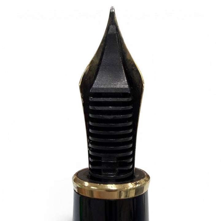 Great MONTBLANC fountain pen Meisterstück Classic white star black 14K mens