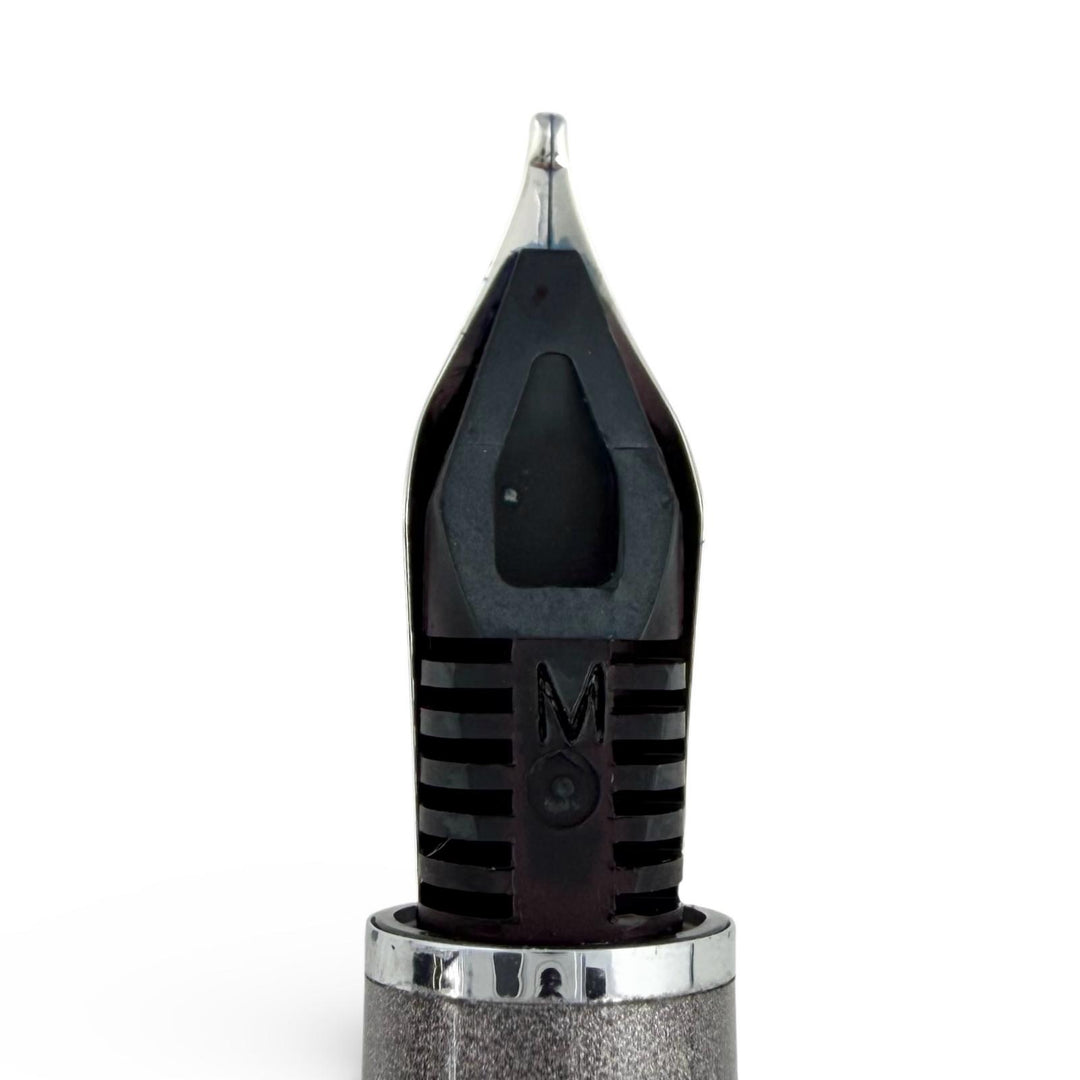 Great LOUIS VUITTON fountain pen Jetligne Metallic gray 18K mens N79258