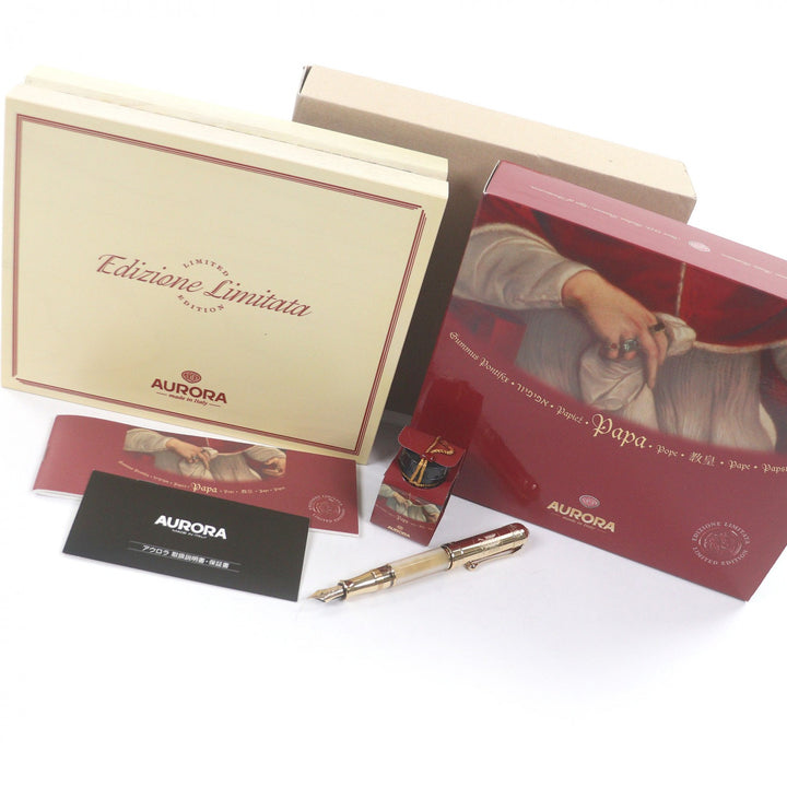 Excellent AURORA fountain pen Pope Limited Edition 2004, 1919 pieces gold