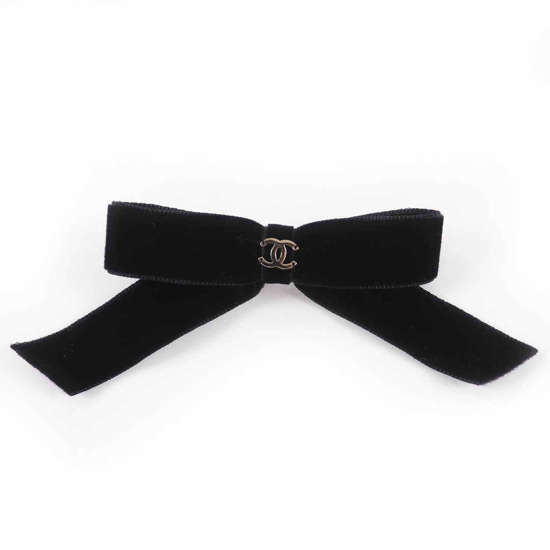 Excellent CHANEL hair accessory COCO Mark Ribbon Velvet Barrette black Women 22B