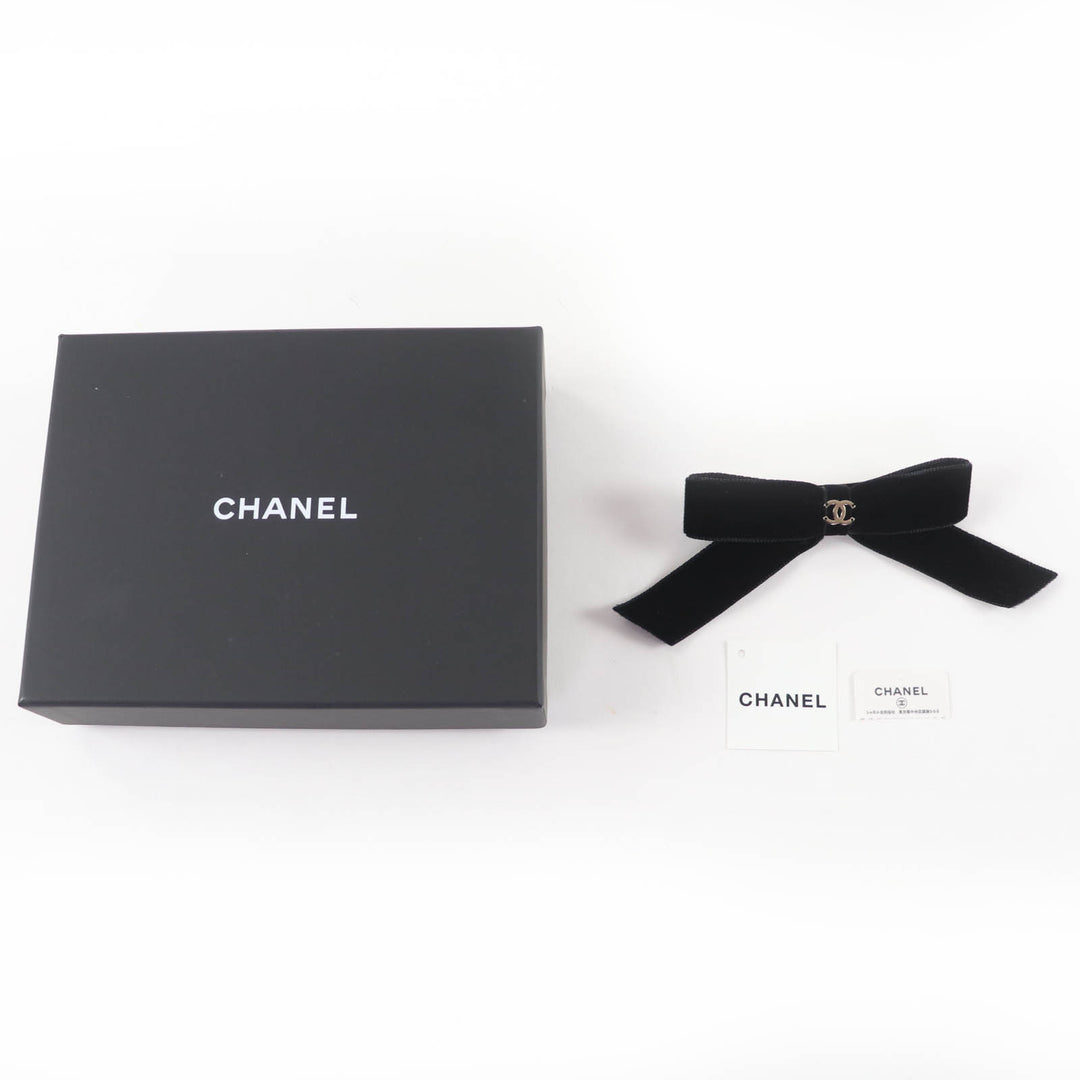 Excellent CHANEL hair accessory COCO Mark Ribbon Velvet Barrette black Women 22B