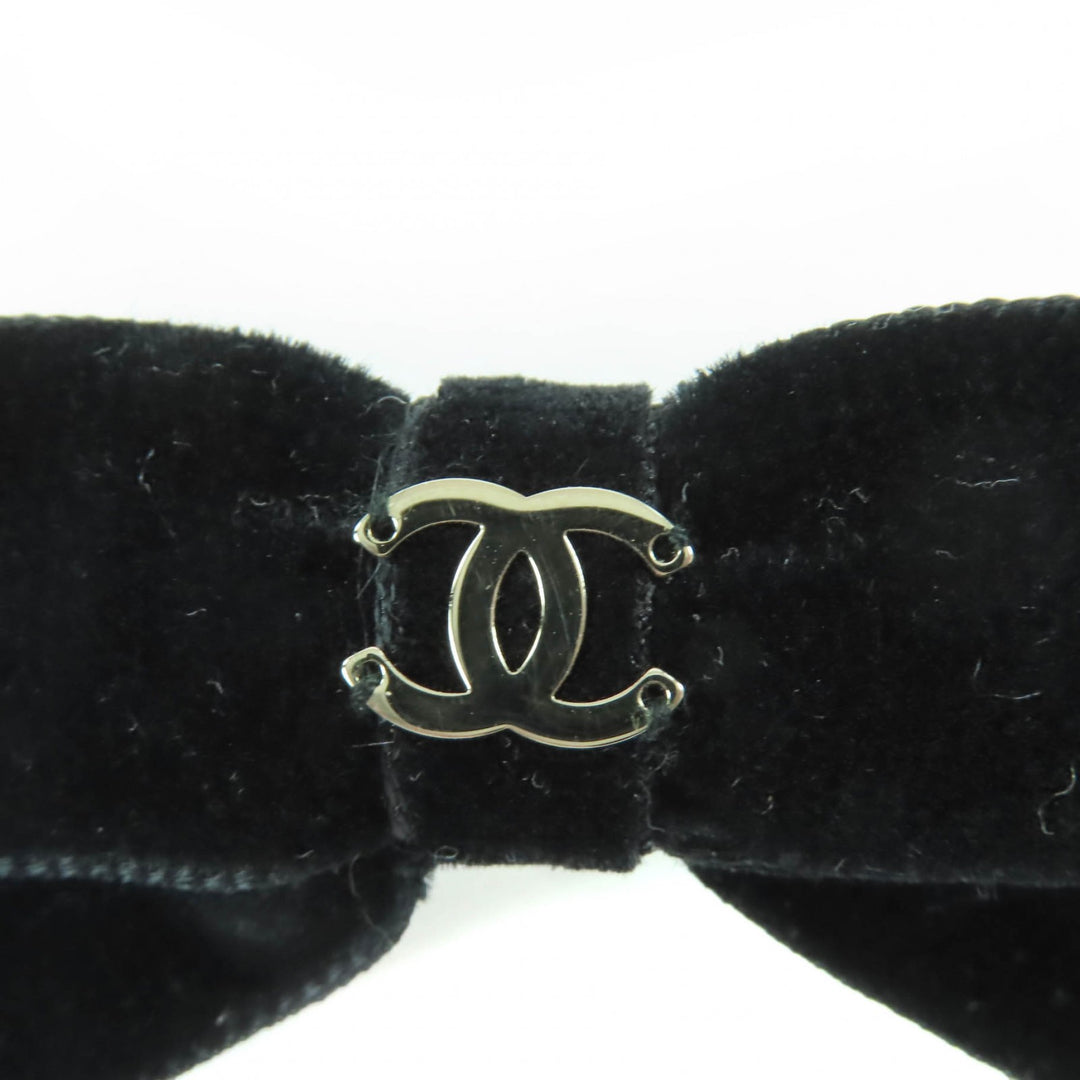 Excellent CHANEL hair accessory COCO Mark Ribbon Velvet Barrette black Women 22B