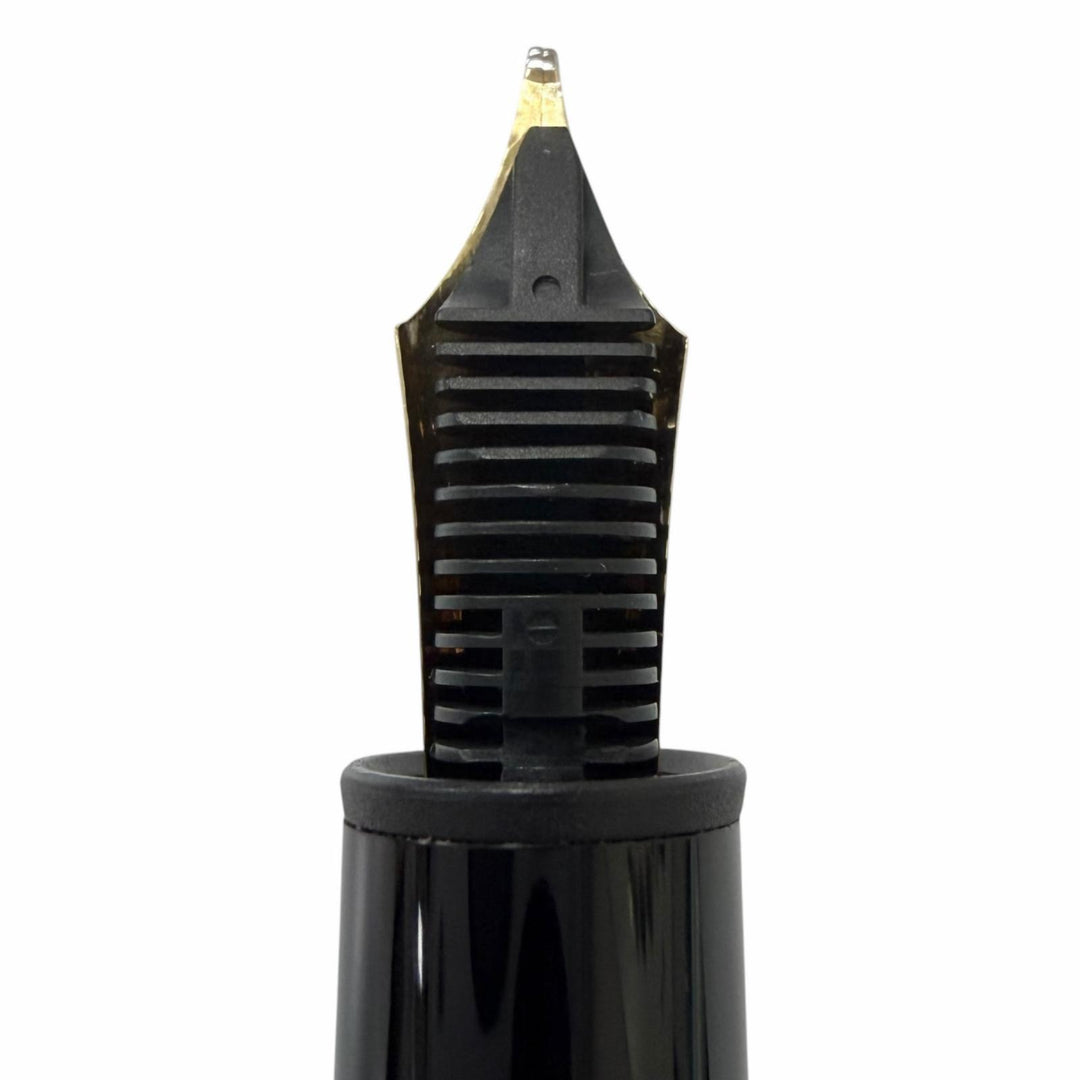 Excellent MONTBLANC fountain pen Meisterstück 146 black 14K mens