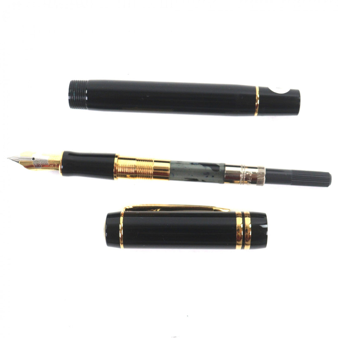 Very Good PARKER fountain pen Duofold Black GT Centennial Older Model black 18K