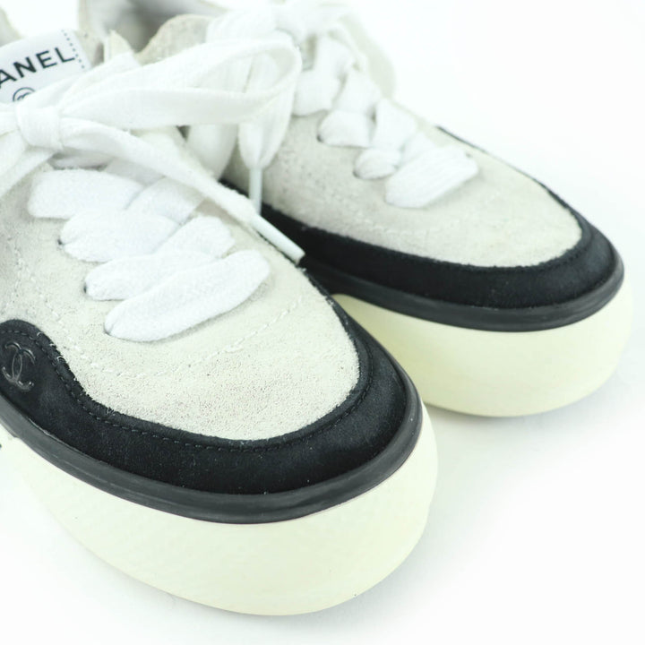 非常に良い CHANEL ローカットスニーカー COCOマーク レースアップ スエードレザー 36 G45208