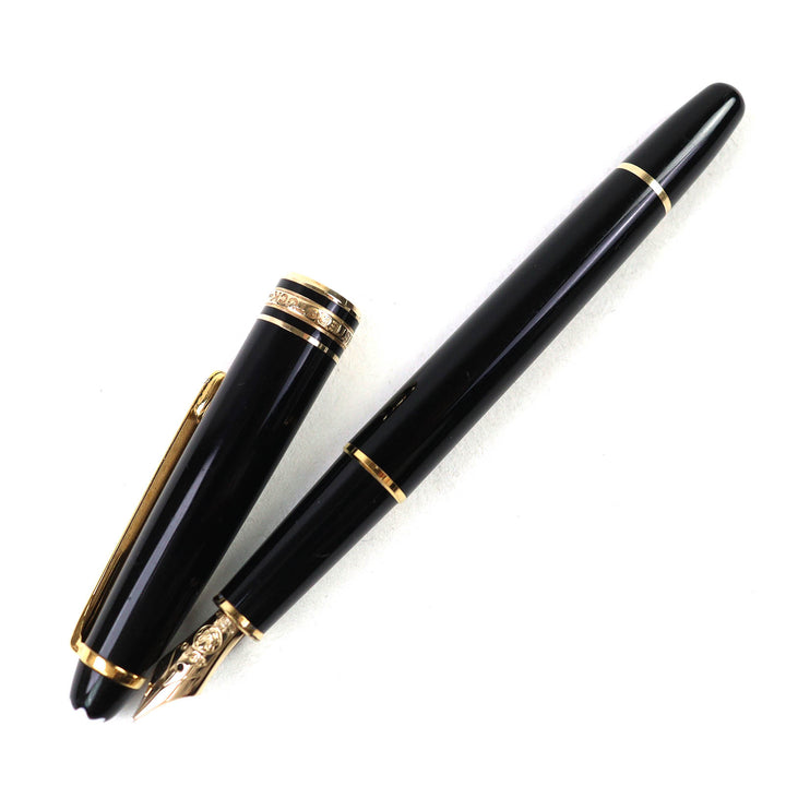 Very Good MONTBLANC fountain pen Meisterstück Classic white star Black gold 14K