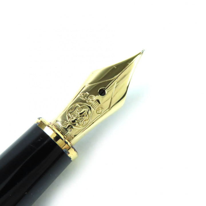 Very Good MONTBLANC fountain pen Meisterstück Classic white star Black gold 14K