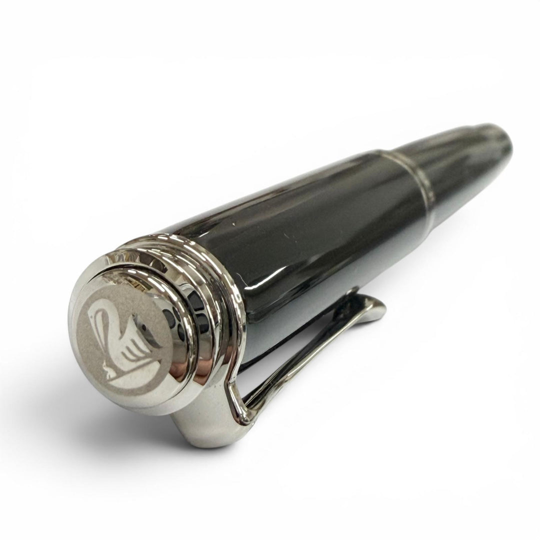 Excellent PERIKAN fountain pen Sovereign stripe black 14K mens M405