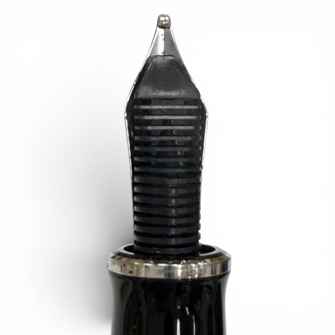 Excellent PERIKAN fountain pen Sovereign stripe black 14K mens M405