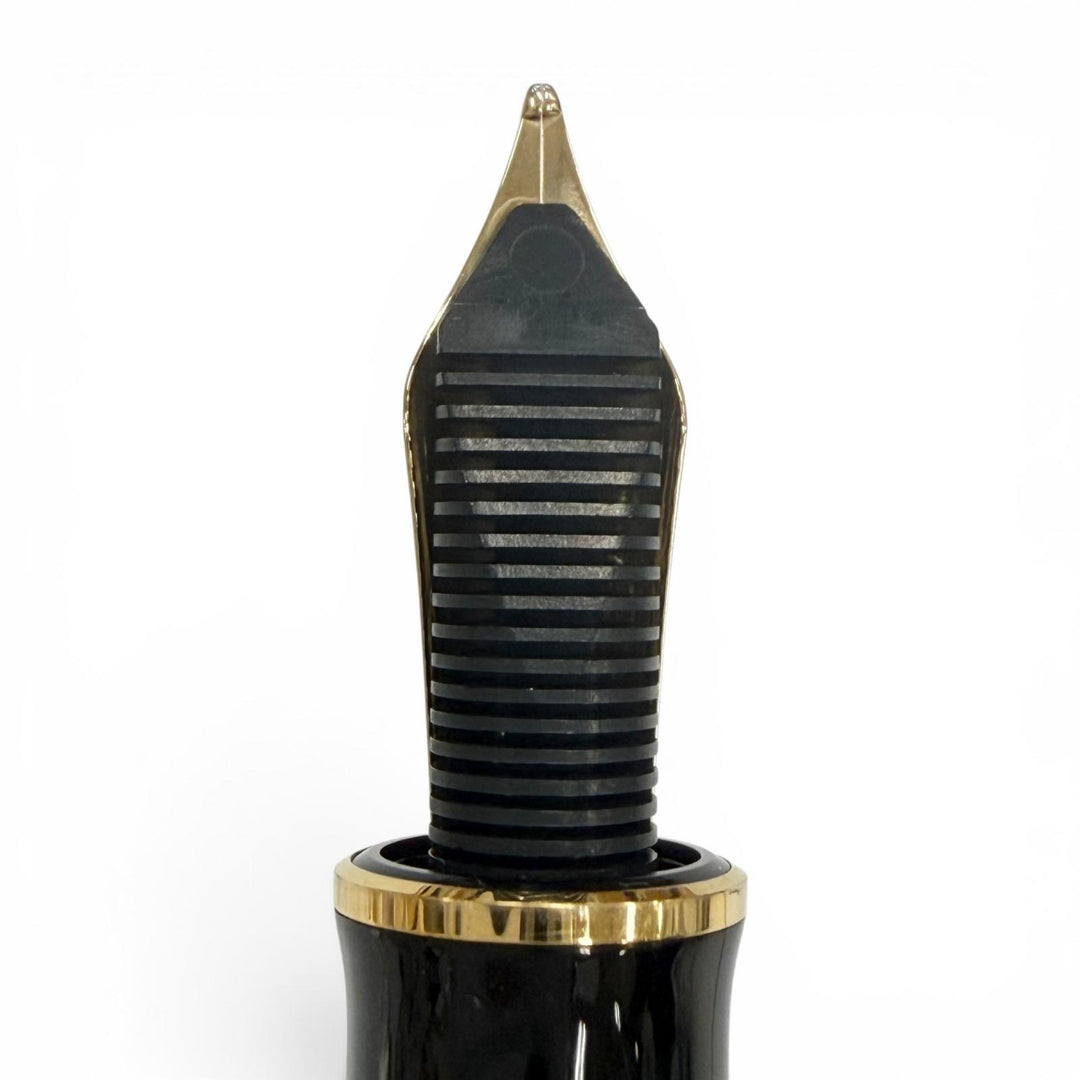 Excellent PERIKAN fountain pen Big Toledo black 18K mens M900