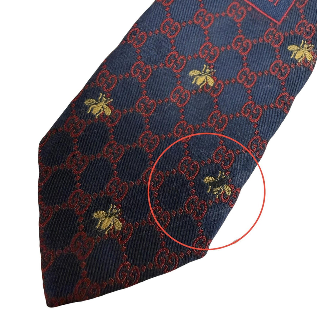 Great GUCCI tie GG logo all-over print Bee embroidery Navy silk mens 545078