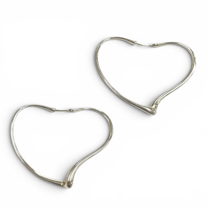 Great TIFFANY&Co. Pierce Open Heart Hoop Earrings, Medium Silver AG925 Women