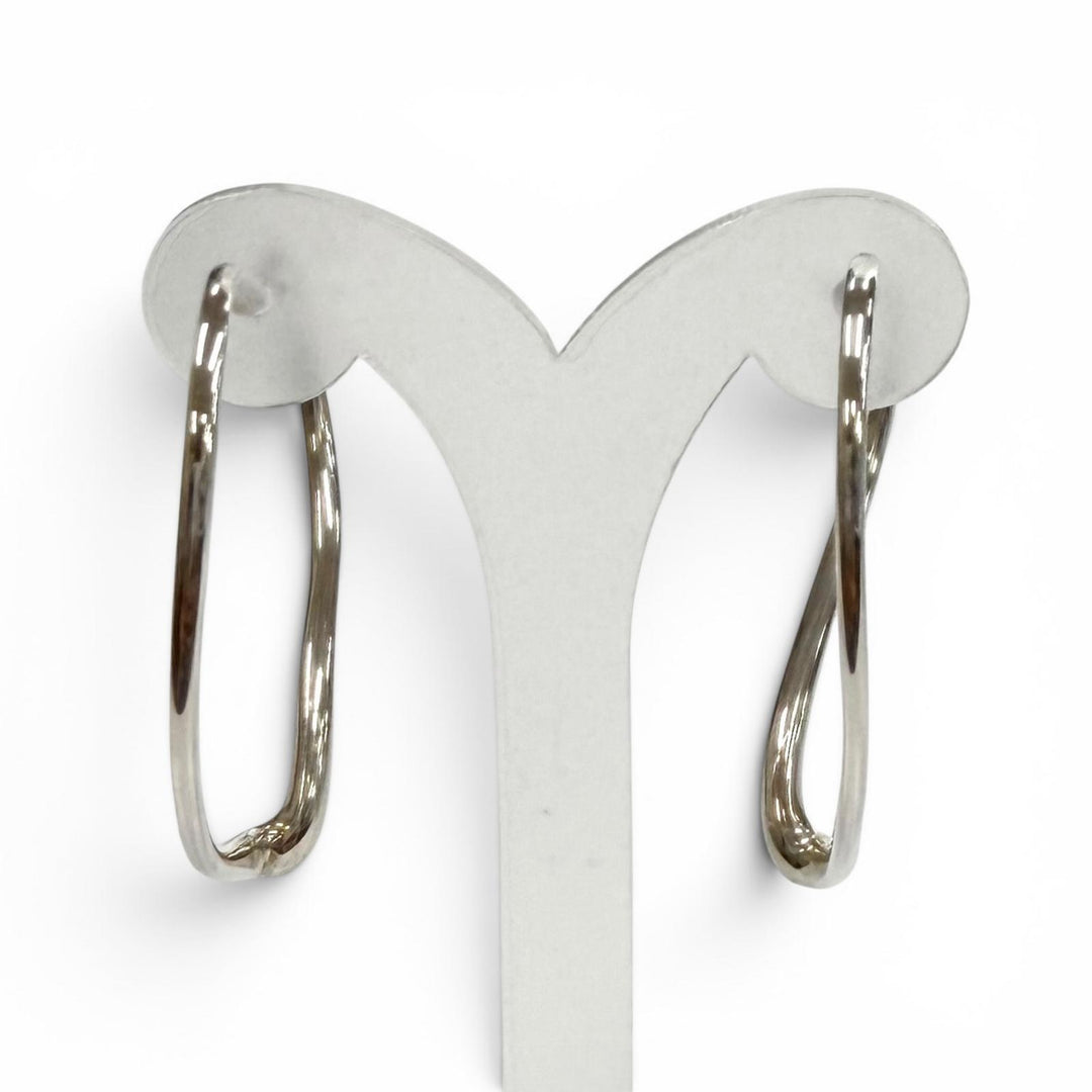 Great TIFFANY&Co. Pierce Open Heart Hoop Earrings, Medium Silver AG925 Women