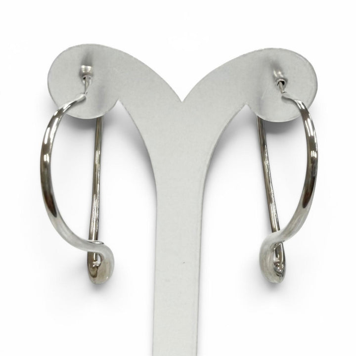 Great TIFFANY&Co. Pierce Open Heart Hoop Earrings, Medium Silver AG925 Women