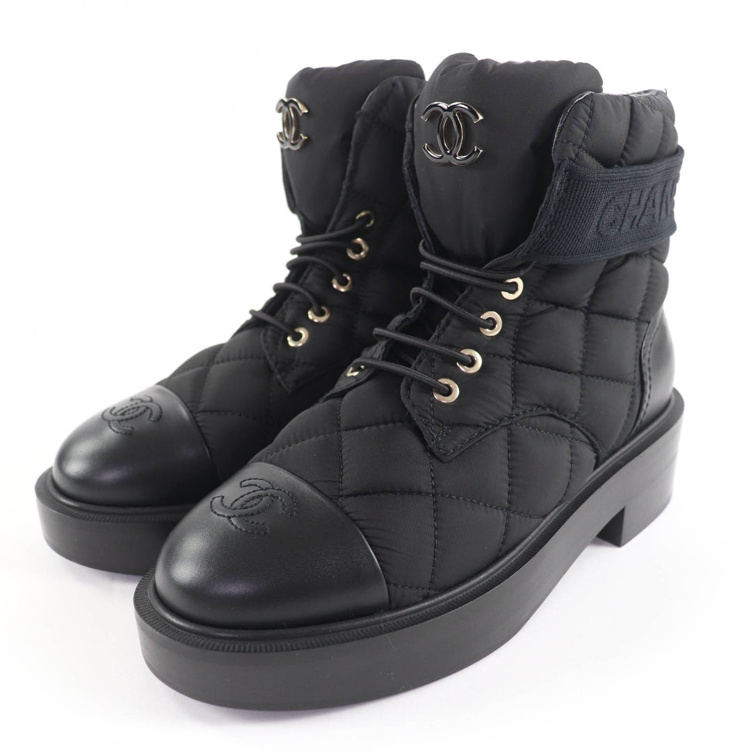 Pristine CHANEL short boots COCO Mark logo matelassé leather black 36 G45125
