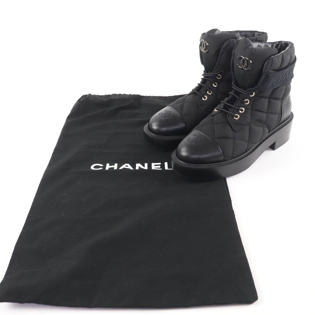 Pristine CHANEL short boots COCO Mark logo matelassé leather black 36 G45125