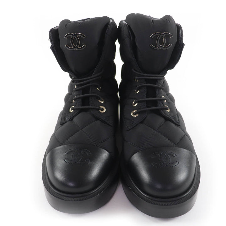Pristine CHANEL short boots COCO Mark logo matelassé leather black 36 G45125