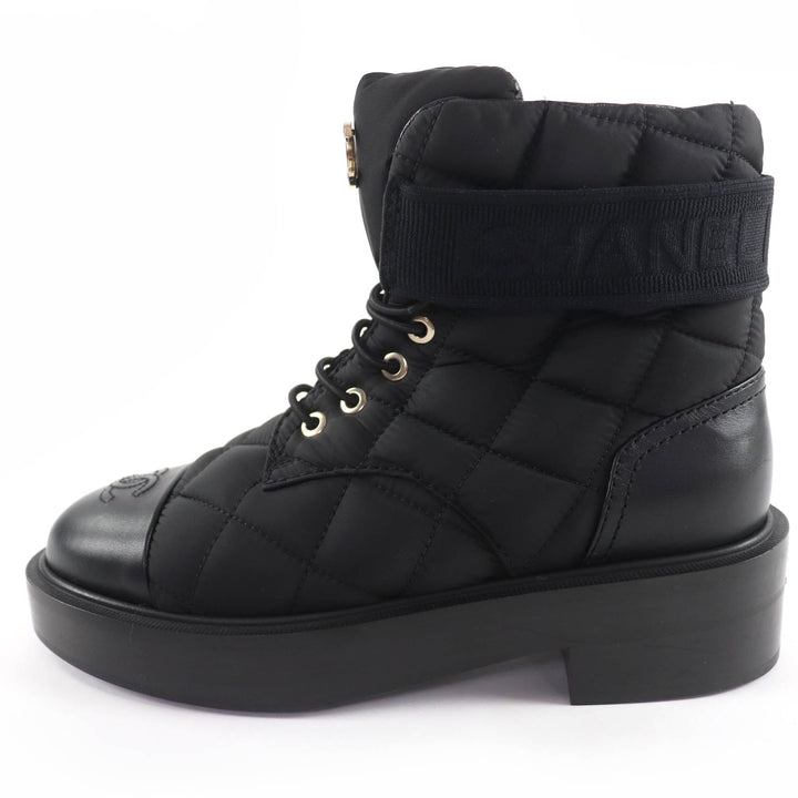 Pristine CHANEL short boots COCO Mark logo matelassé leather black 36 G45125
