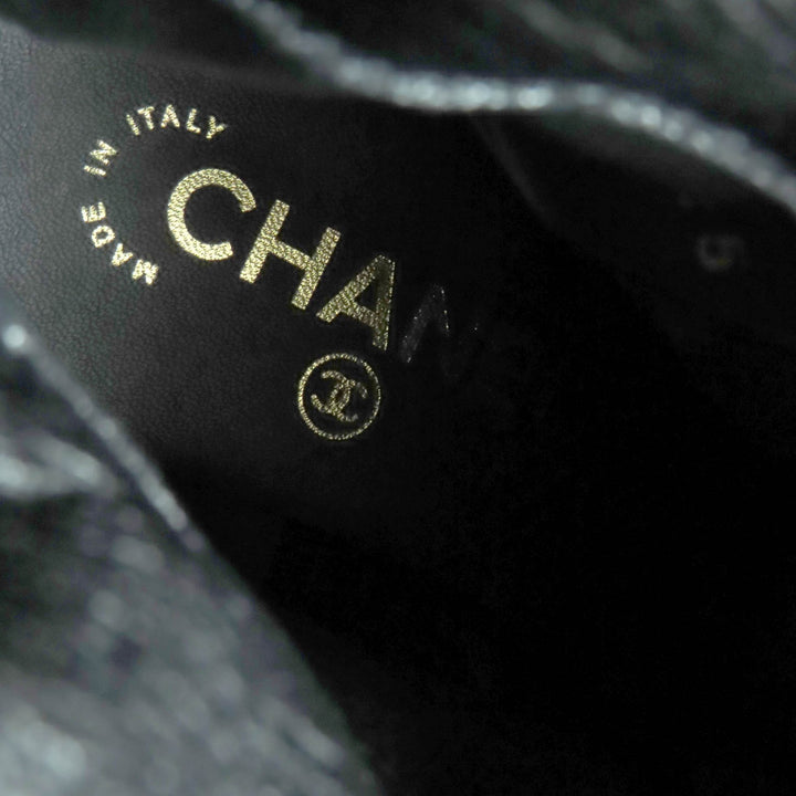 Pristine CHANEL short boots COCO Mark logo matelassé leather black 36 G45125