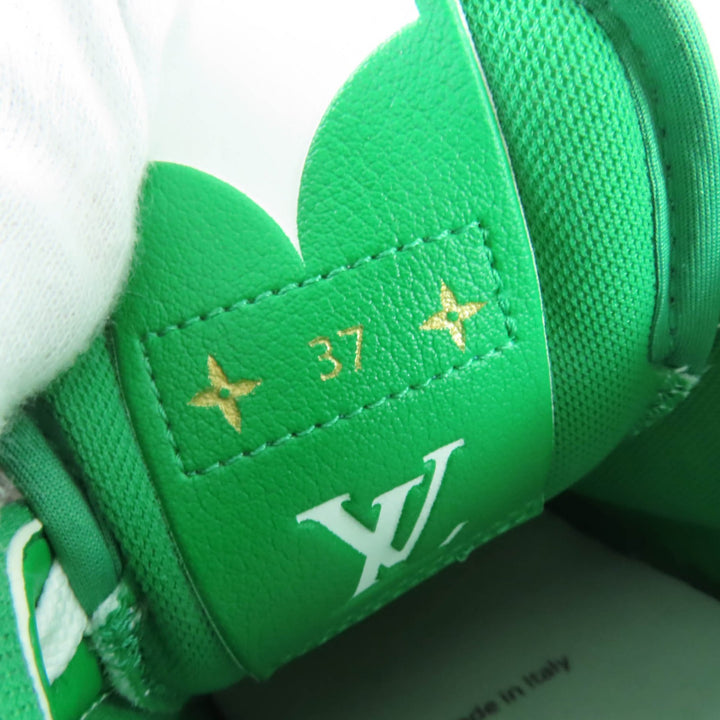 Great LOUIS VUITTON Low cut sneakers LV logo leather white leather Women 37