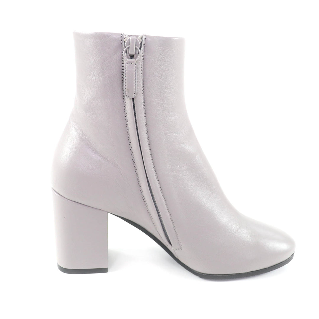 Pristine BALENCIAGA short boots gray leather Women 36 477242