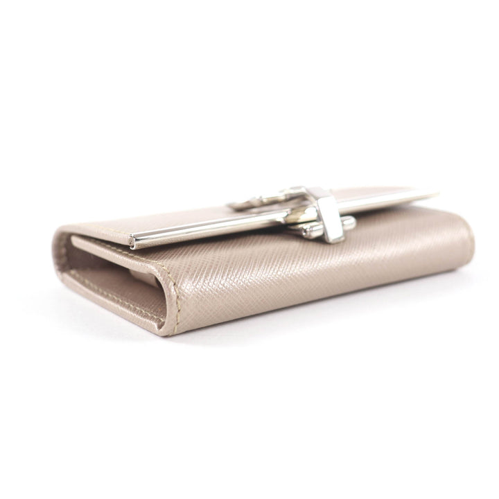 Excellent Salvatore Ferragamo Key holder Champagne Gold leather Women 224627