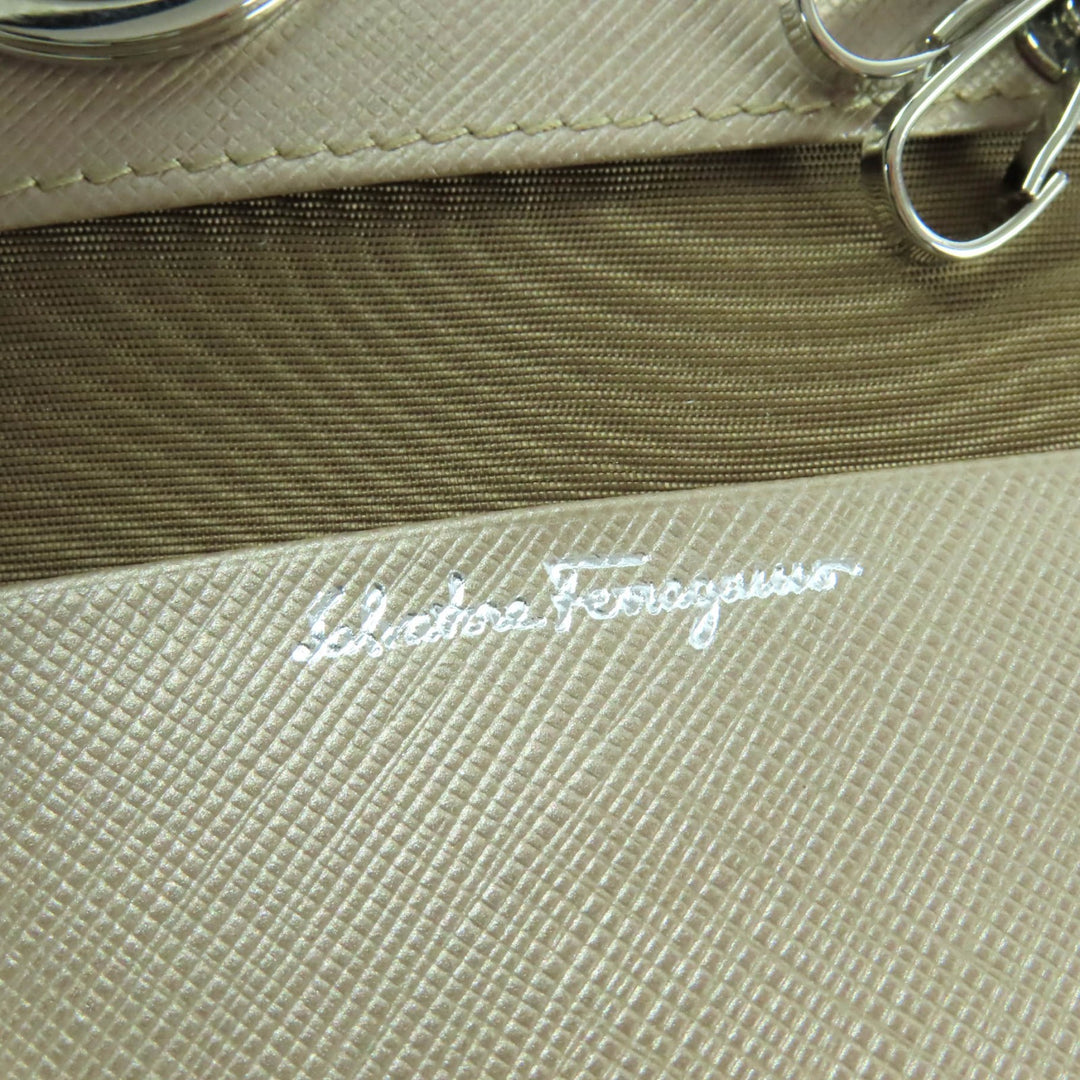 Excellent Salvatore Ferragamo Key holder Champagne Gold leather Women 224627