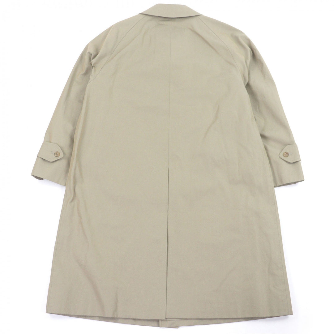 Great Burberrys coat Fly front with Nova check pattern on the back iridescent