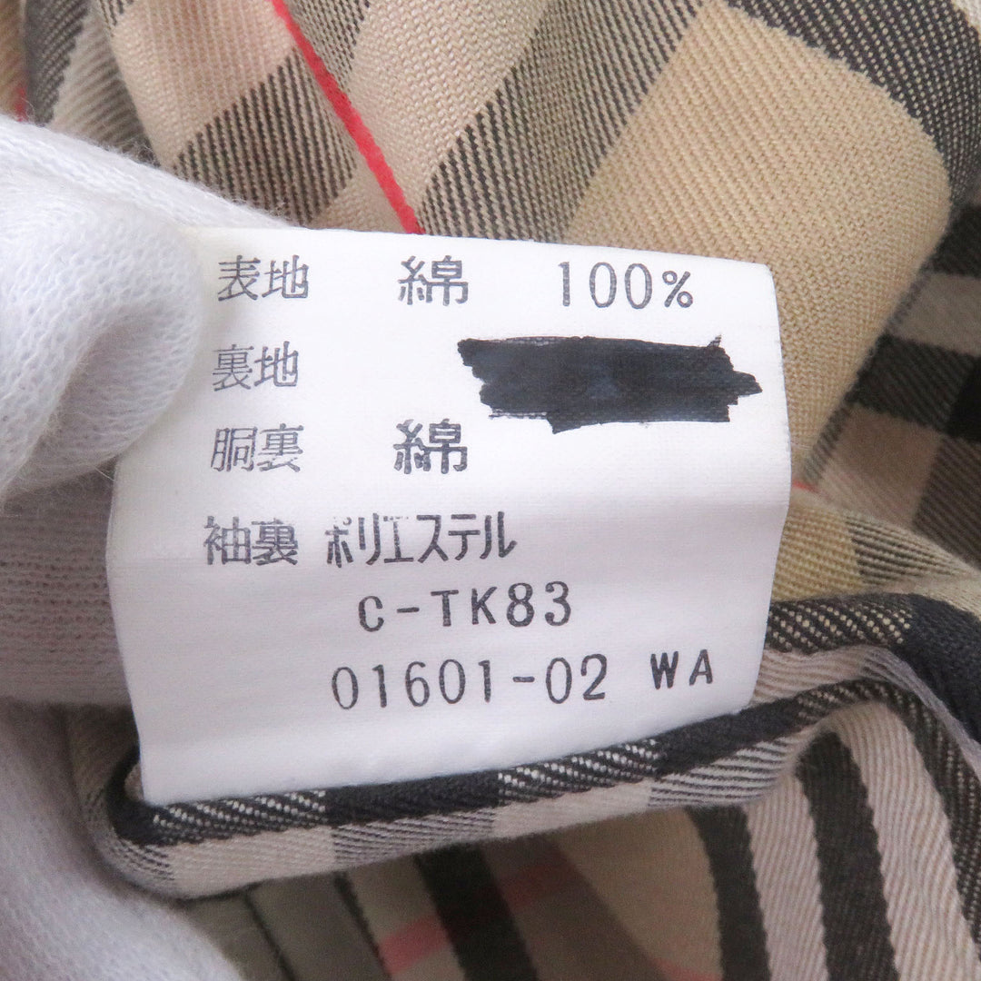 Great Burberrys coat Fly front with Nova check pattern on the back iridescent