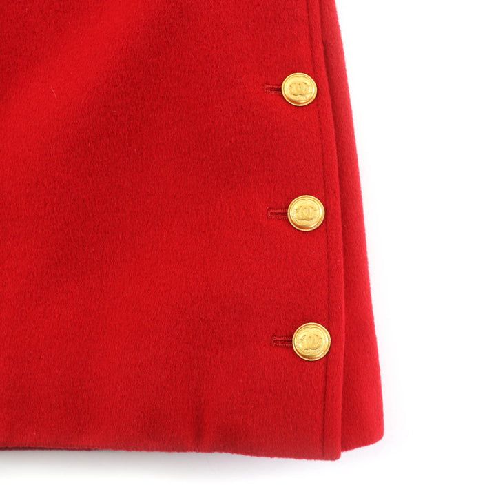 Excellent CHANEL coat Red cashmere Women 36 96A