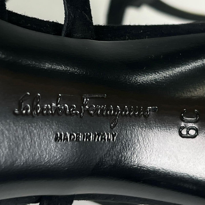 Pristine Salvatore Ferragamo Sandals VINCI X5 Gancini Suede Strap black Women 6