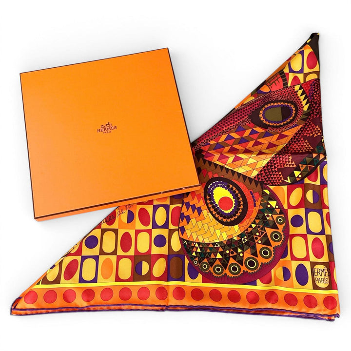 Excellent HERMES scarf Carré 90 Silk Wings (LES AILES DE LA SOIE) multicolor