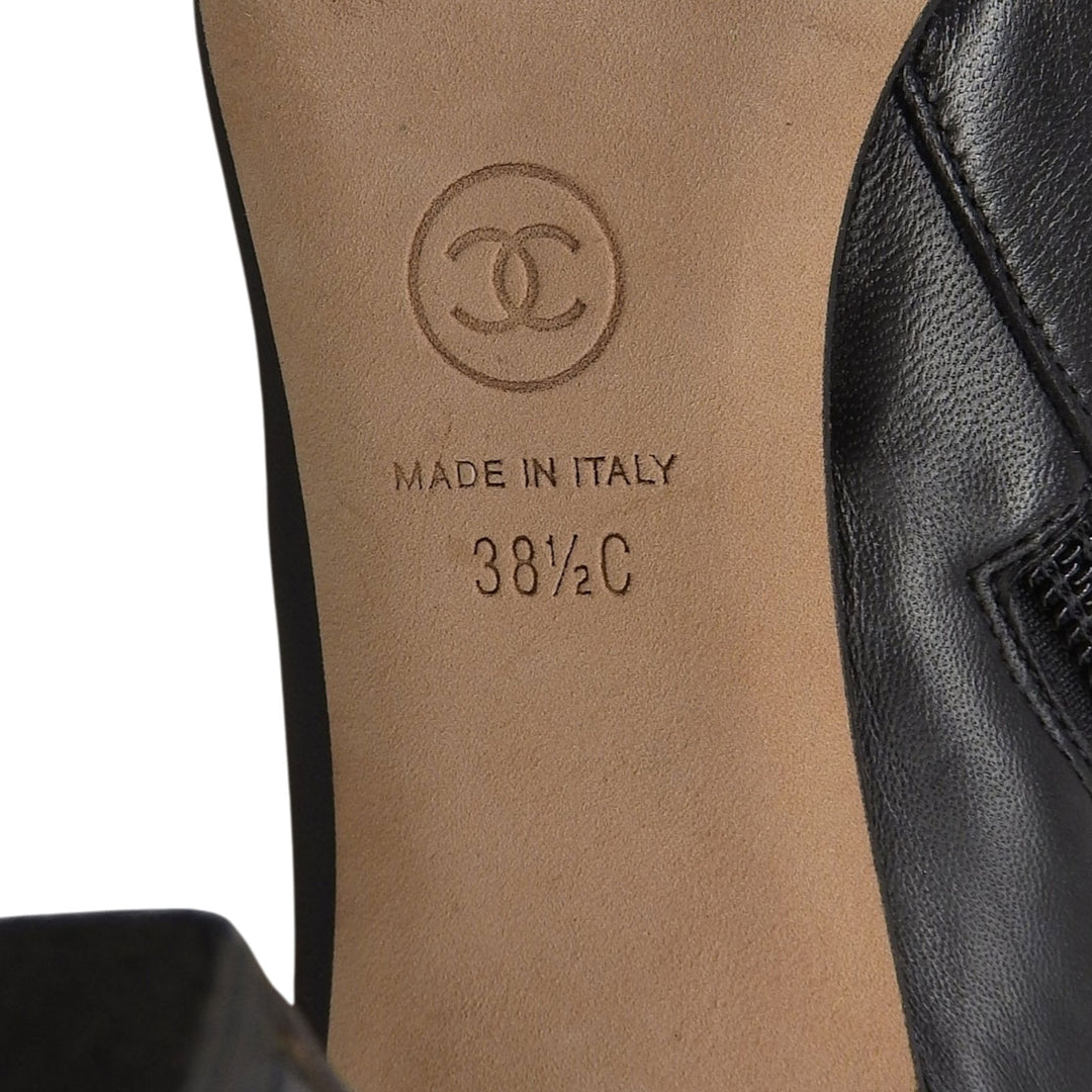 Great CHANEL Ankle boots black leather Women 38.5 G31795