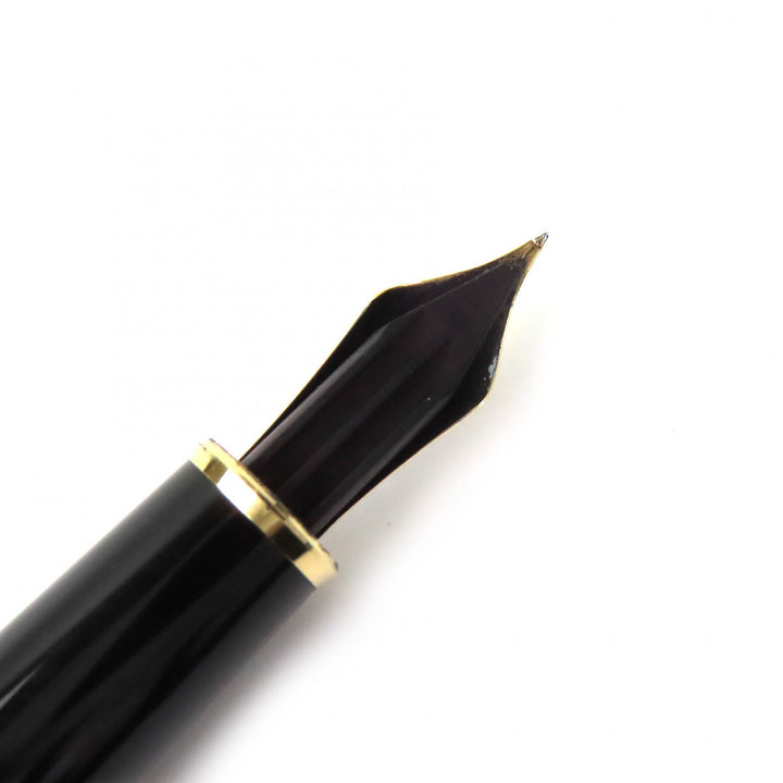 Very Good MONTBLANC fountain pen Meisterstück Classic white star Black gold 14K