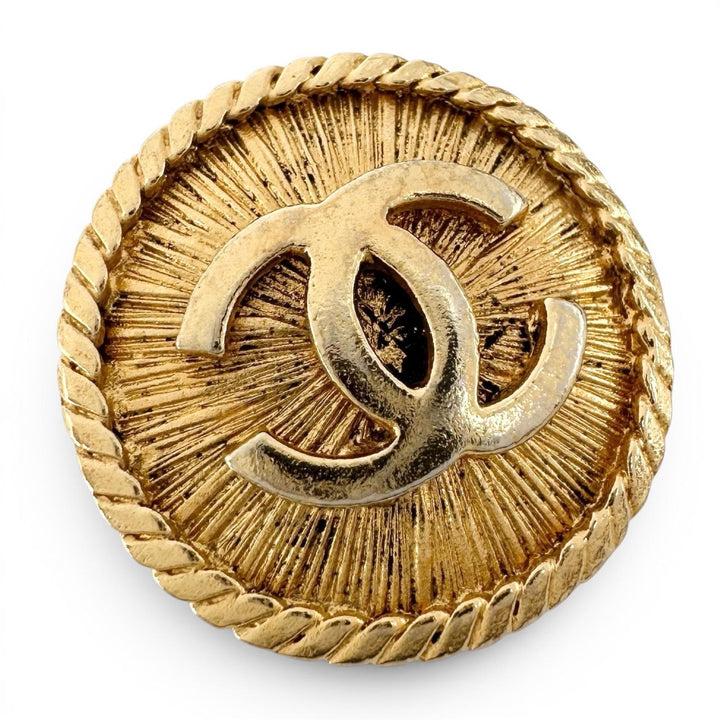 Very Good CHANEL button COCO Mark Gold Metal Buttons with Back Logo gold