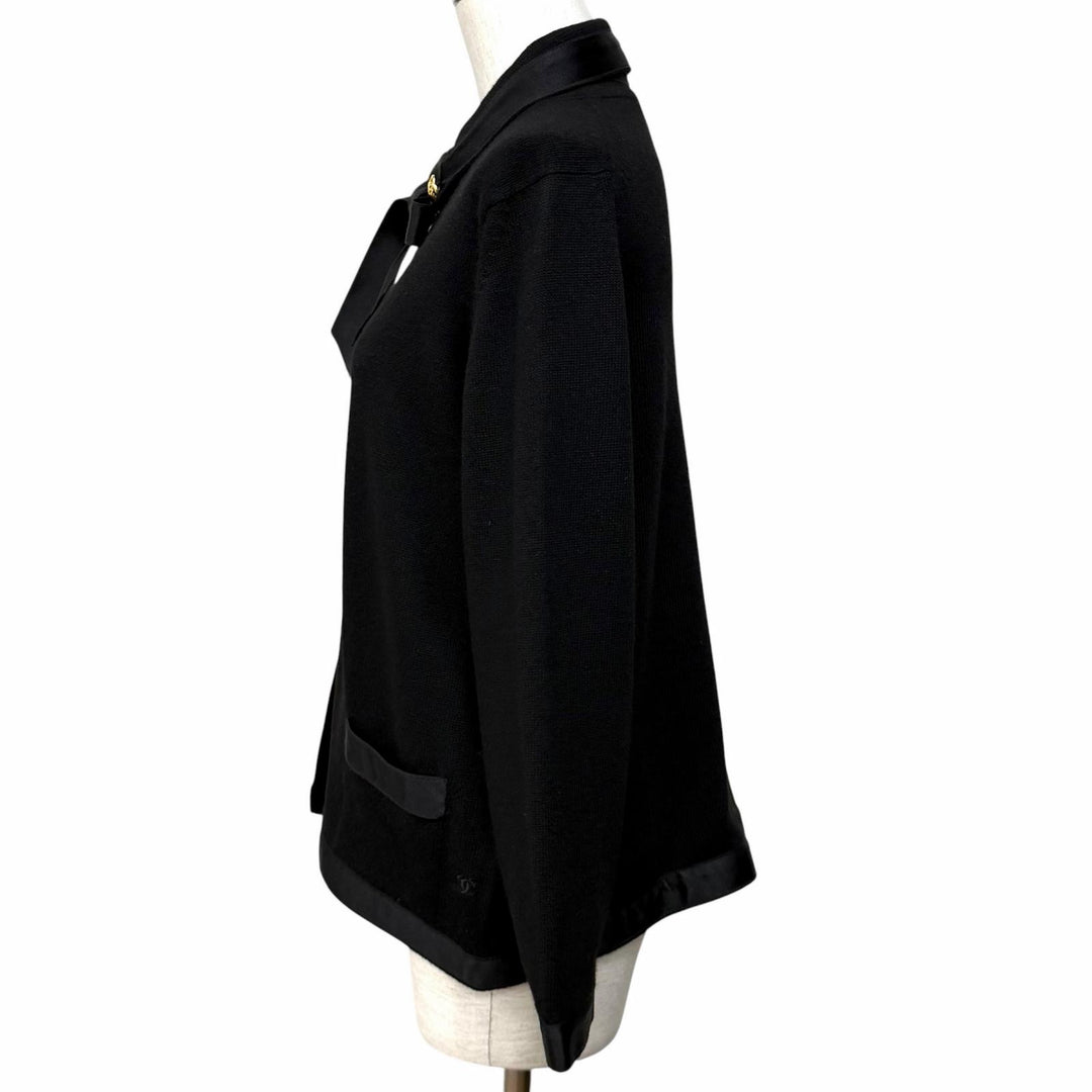 Great CHANEL cardigan COCO Mark embroidered knit with ribbon black cashmere
