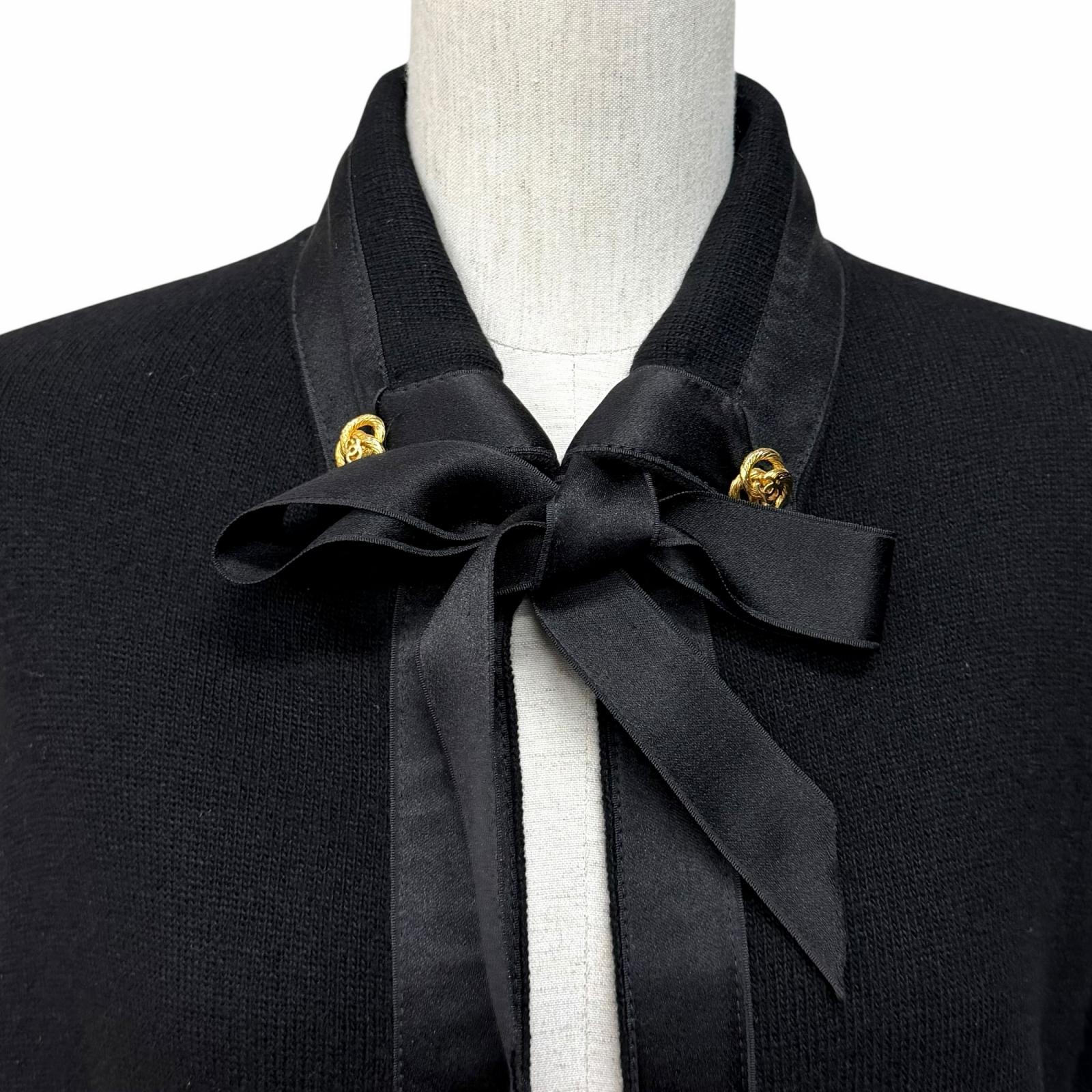 CHANELシャネル⭐︎リボンデザイン ココマーク付き★ カーディガン Great CHANEL cardigan COCO Mark embroidered knit with ribbon black