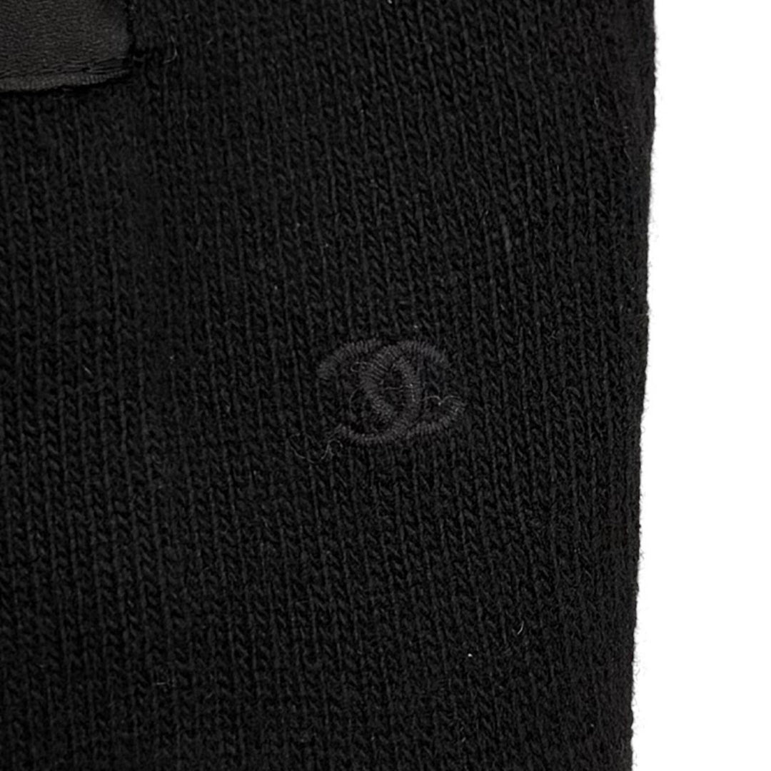 Great CHANEL cardigan COCO Mark embroidered knit with ribbon black cashmere