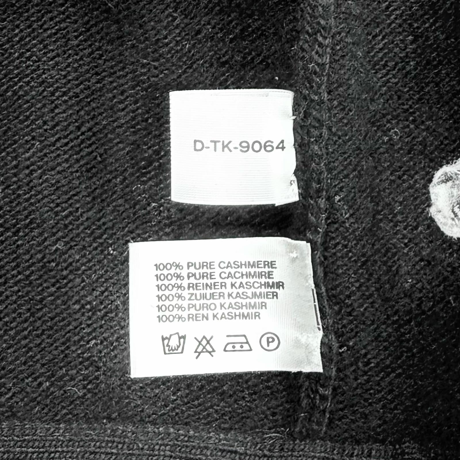 Great CHANEL cardigan COCO Mark embroidered knit with ribbon black
