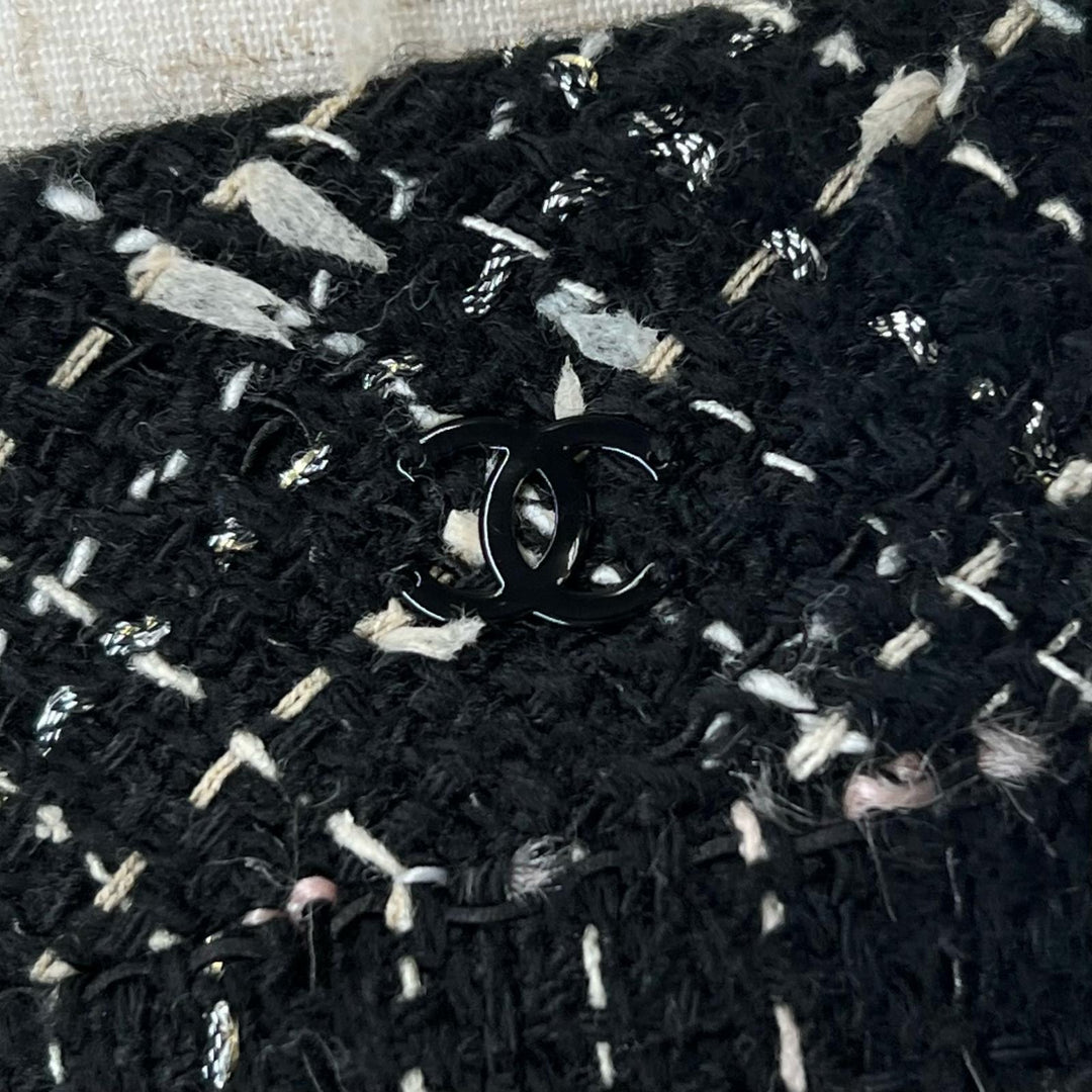 Excellent CHANEL Tweed skirt 05C black acrylic Women 34 P24940