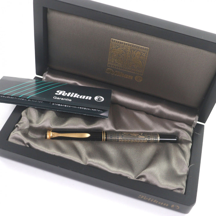 Great PERIKAN fountain pen Toledo earliest type black 18K mens M700
