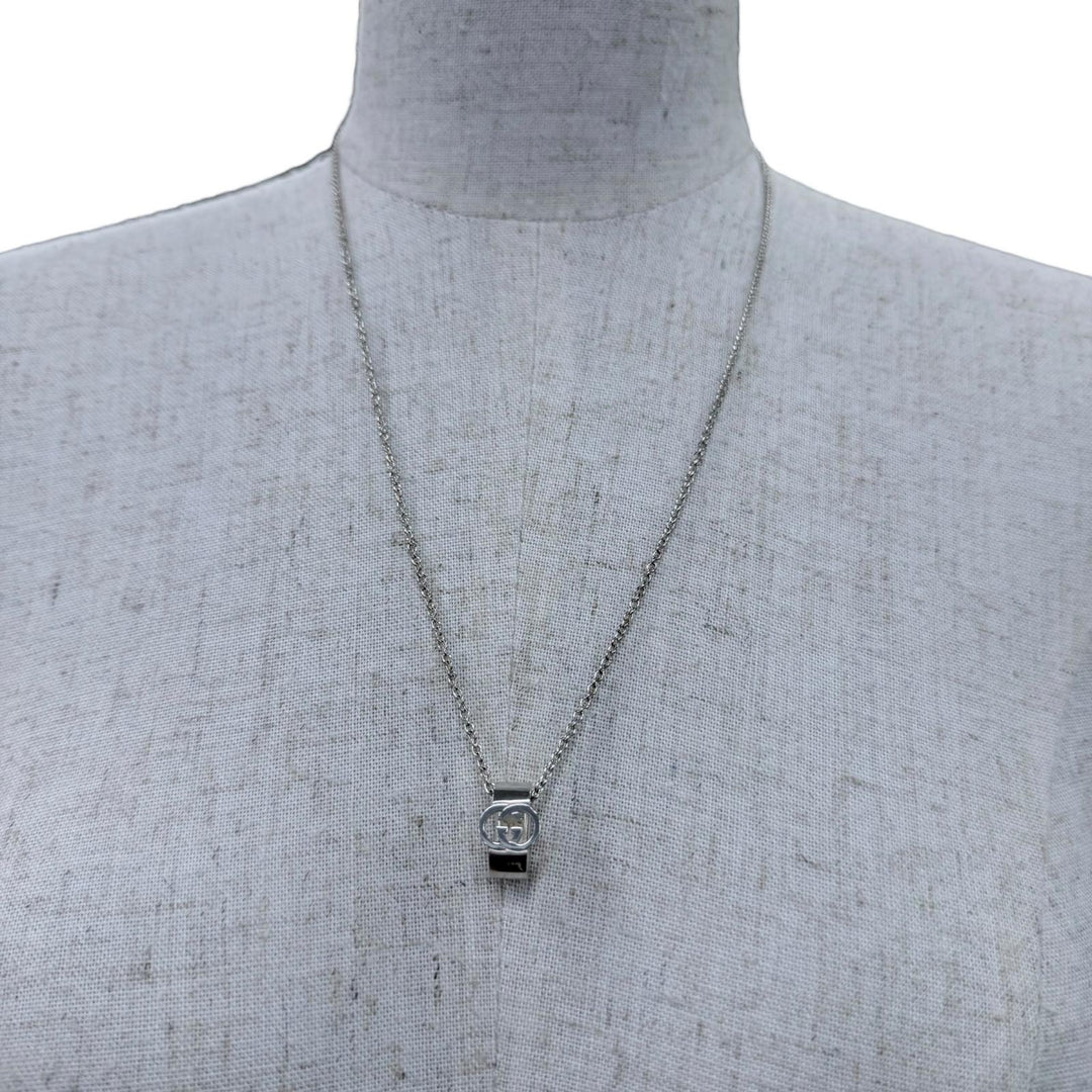Great GUCCI Interlocking G Pendant Necklace Current product Silver AG925