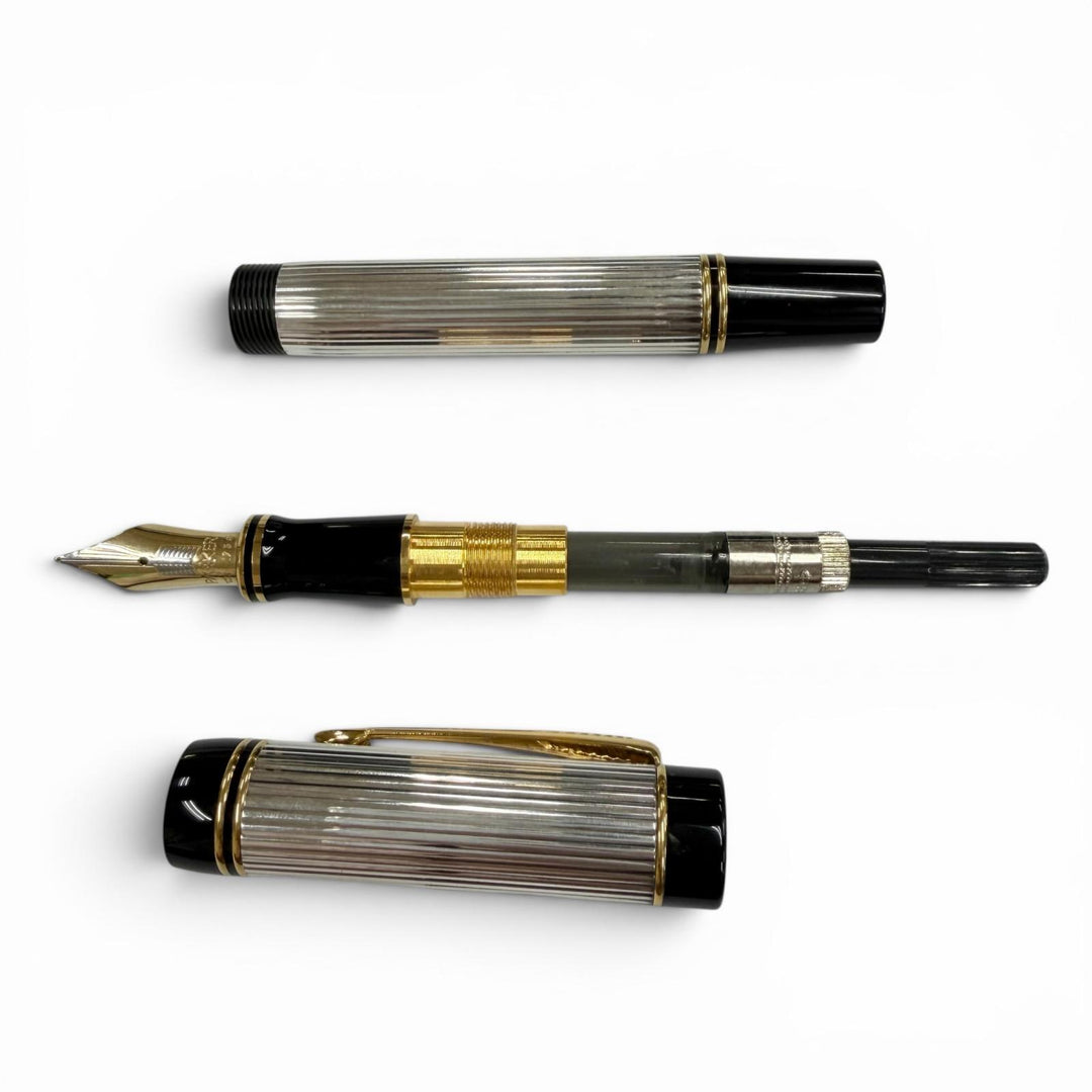 Great PARKER fountain pen Duofold Centennial Duofold Centennial Silver 18K mens