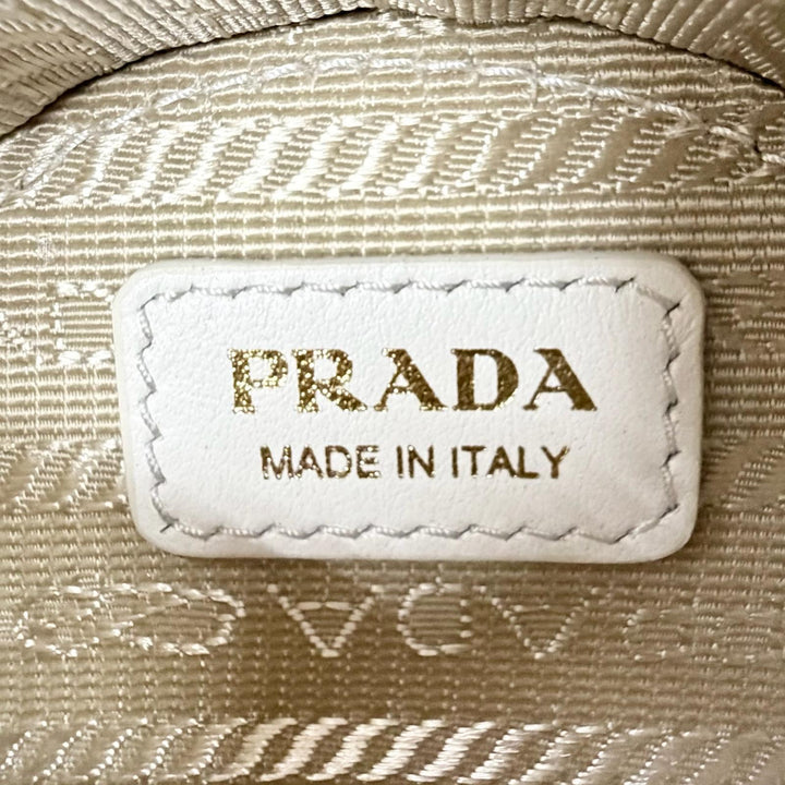Great PRADA Pouch Triangle Logo Chain Shoulder Mini white Safiano leather 1NR023
