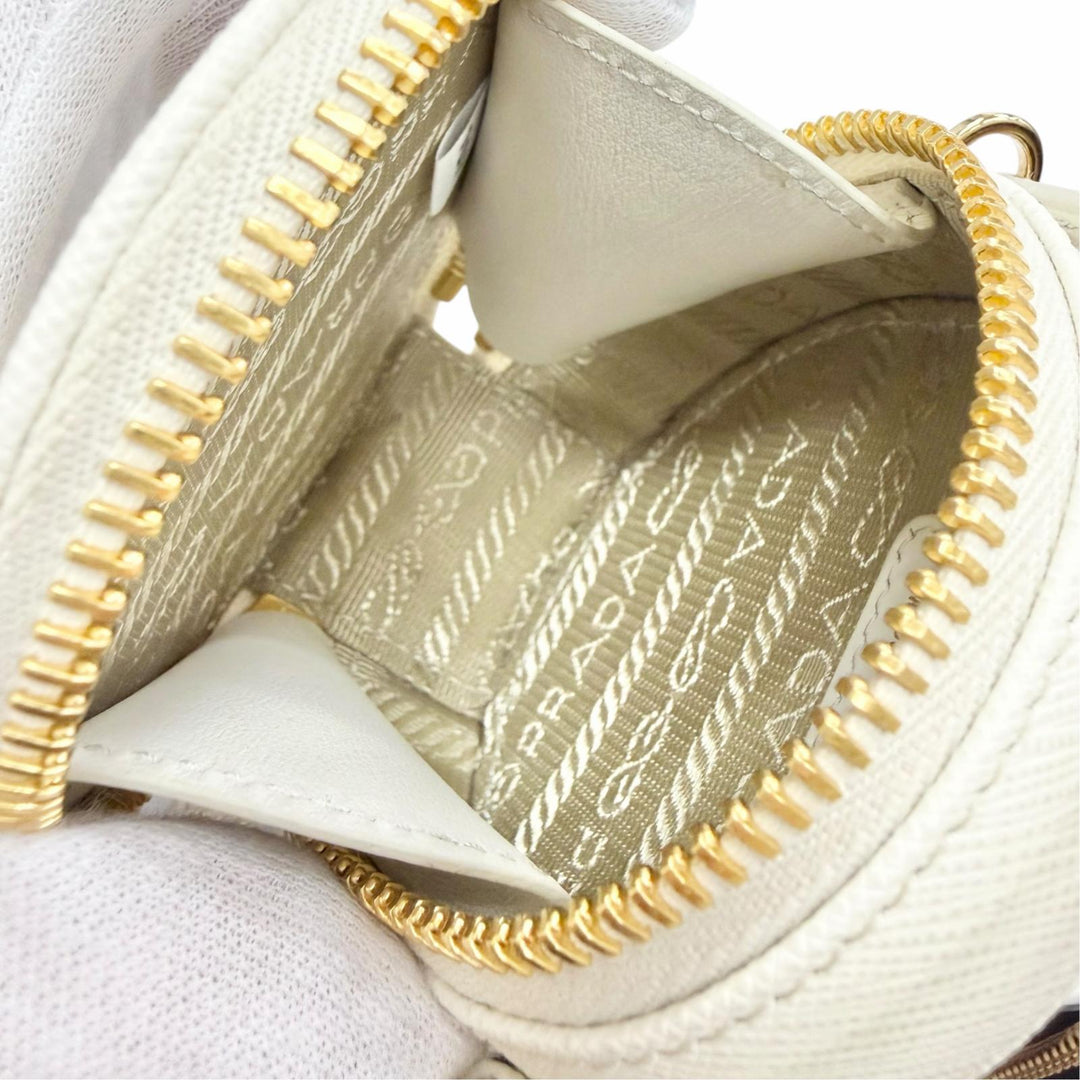 Great PRADA Pouch Triangle Logo Chain Shoulder Mini white Safiano leather 1NR023