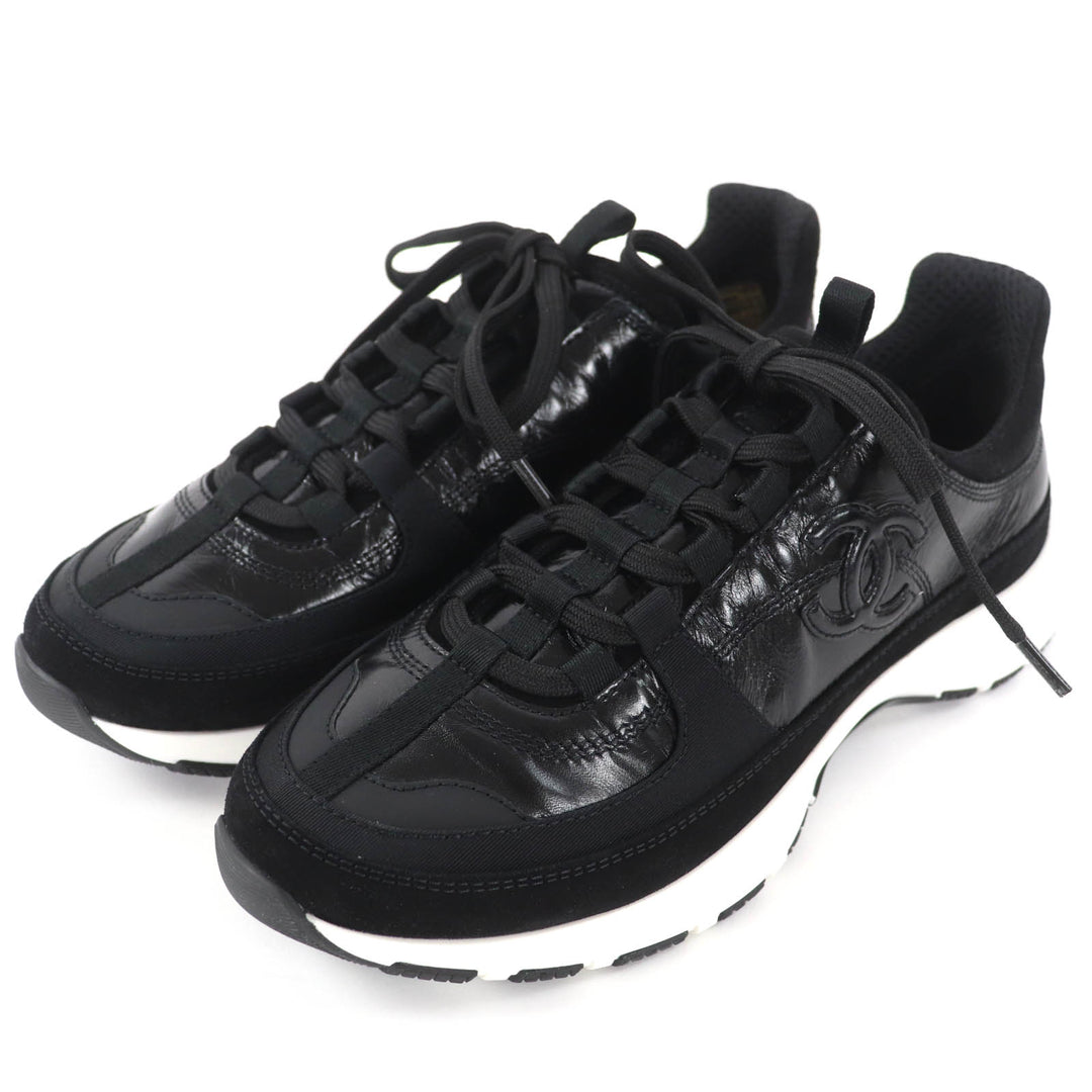Pristine CHANEL Low cut sneakers COCO Mark black leather Women 37 G46609